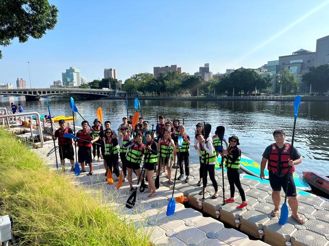 高雄港务公司再获运动企业认证标章 落实SDGs永续