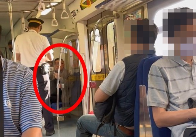 男子不斷找列車長等等一起下車去找警察。（翻攝爆料公社）