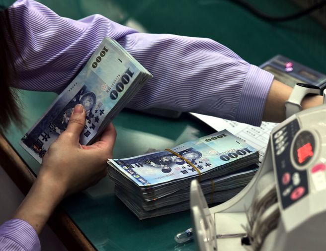 当银行的行员参与诈欺集团，被论以参与犯罪组织及洗钱罪时，银行有可能面临被检察官起诉、被法院判决罚金，最高金额可达新台币1000万元。（资料照）