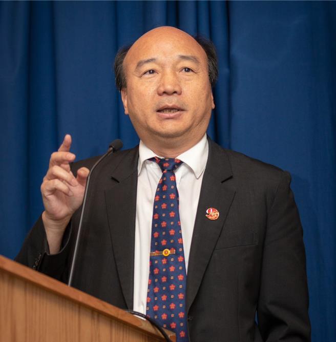 中正大学举办第6任校长遴选，校内歷时半年、3阶段评选， 10月31日结果出炉，由成功大学教授蔡少正出线。（中正大学提供／吕妍庭嘉义传真）