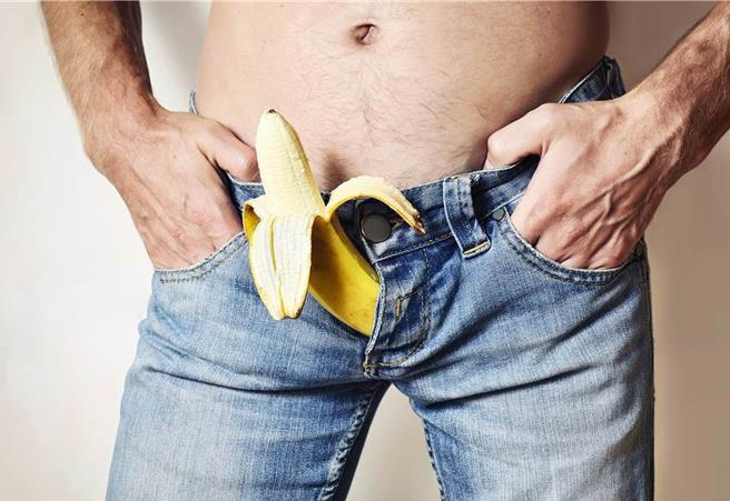 开「真人实战性爱教学」课被诉公然猥亵罪，法官判无罪确定（示意图， 达志影像）