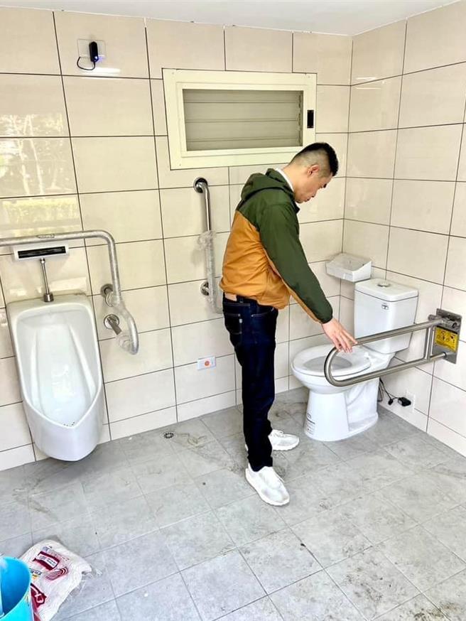 何炳华说，他在验收时发现仍有一些小缺失，后续待厂商改善及验收完成后，就会开放给乡亲使用。（何炳桦提供／吴建辉彰化传真）