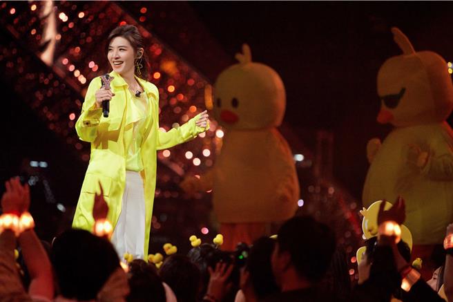 苏慧伦动感重新演绎〈鸭子〉。（相信音乐提供）