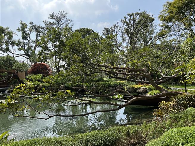「精锐Garden One」基地面积近2000坪，花园即占了1500坪，内部规画落瀑水景及湖泊等。（林欣仪摄）