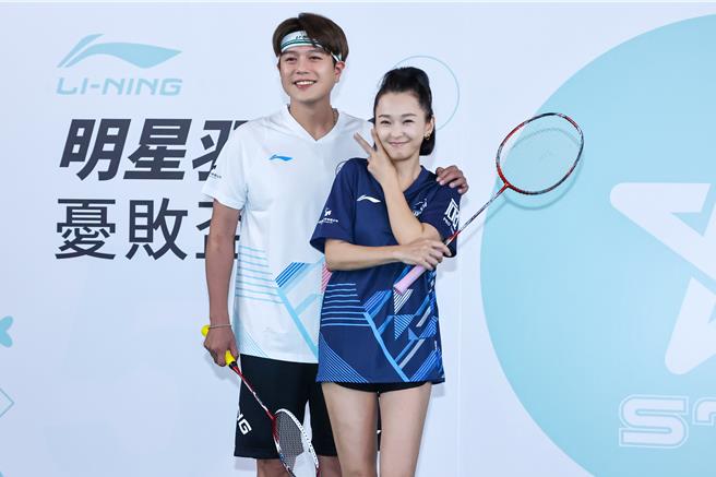 六月与李易是「大牙夫妻忧败杯羽球赛」资深元老。（罗永铭摄）