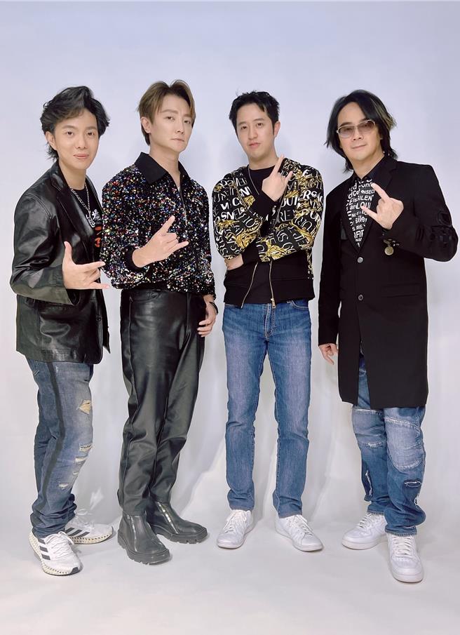 陈建寧（右起）、莫凡新、阿沁和剧监制Alain组限定摇滚团「开创者乐团」。（无限延伸音乐提供）