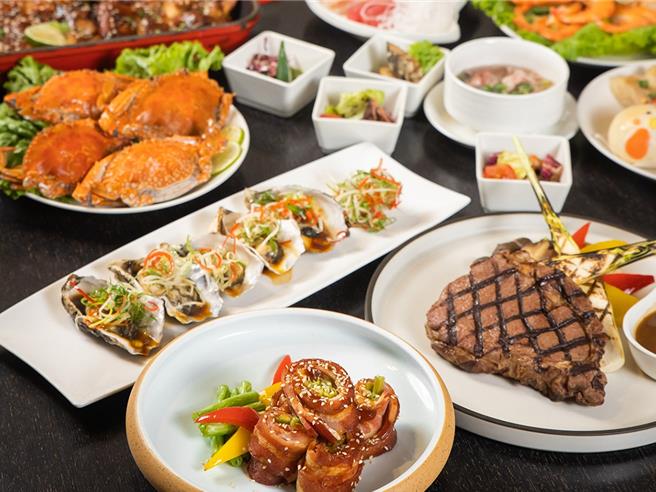 台北凯撒推出展场限定优惠，「Checkers双人自助晚餐券」每张999元，每人不用500元就能大啖美食。（凯撒饭店连锁提供）