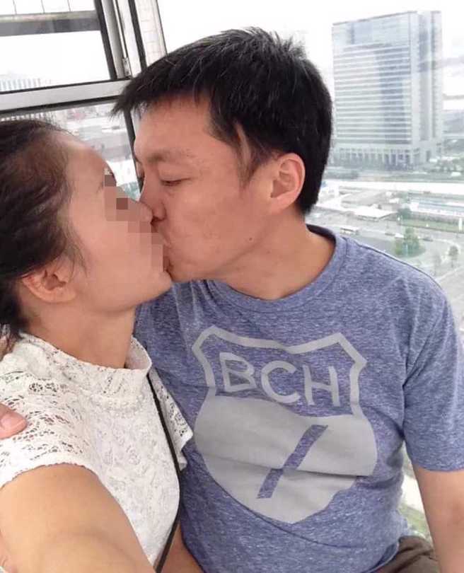 民进党立委赵天麟(右)激吻大陆籍女子张晴(左)的私密照曝光，进而引发是否涉及国安泄密的疑虑。（资料照片）