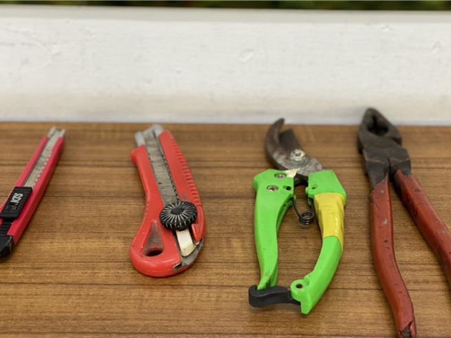 彰化县溪州乡近频传农田抽水马达电线窃案，警方破获全案并查扣1批歹徒的作案工具。（警方提供／孙英哲彰化传真）