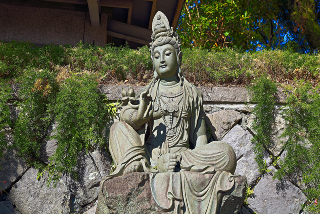 今（2）日是观世音菩萨的出家日，刚好又遇天恩日，命理师曝做2件事能为自己种福报。(示意图/达志影像)