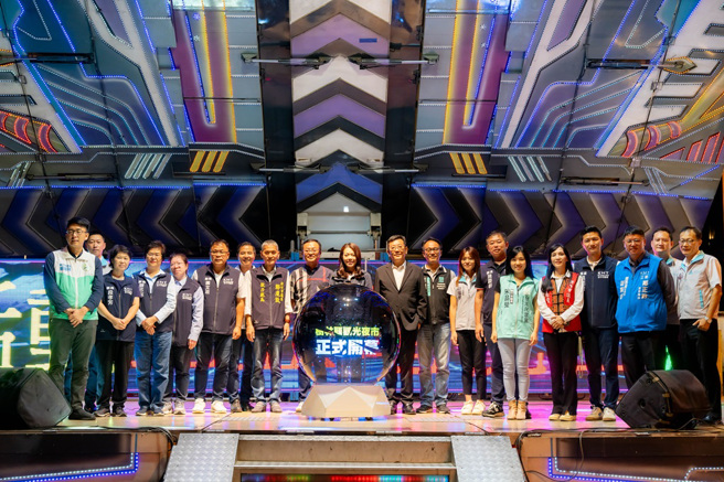 树林头夜市开幕大合照(图/新竹市政府提供)