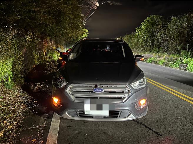 殷姓女子駕車撞倒行人洪姓男子，洪男送醫急救無效。（警方提供）