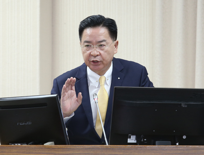 外交部長吳釗燮2日在立法院外交及國防委員會答詢。（姚志平攝）