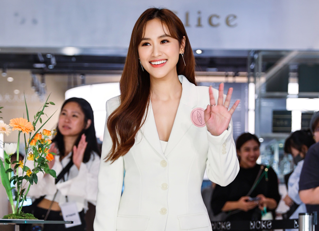 女星Sandy（吴姗儒）今年3月产下一子「Mason小初一」。（图／中时资料照）