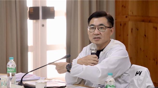 中橫臨37便道是當地居民進出要道，立委江啟臣昨要求在正式復建方案動工前，應盡最大能量強化中橫便道安全。（江啟臣服務處提供）