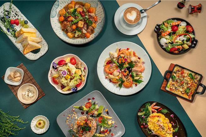 「榕廷百匯餐厅」平日早午餐券1组10张5000元，比原价7150元省下2150元，每张可抵用1客平日早午餐消费。(禧榕轩大饭店提供)