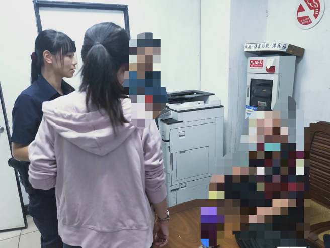 新北市泰山一名86岁老翁，称受到法师「感应」要做善事，欲捐百万，行员直觉有异恐遭诈骗，立即通报警方处理。（图／警方提供）