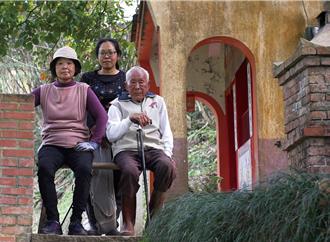 《花若盛開》3年拍攝桐花紀錄片 見98歲耆老守護山林的堅韌