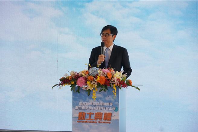 高雄市长陈其迈表示，桥科所有包括招商及园区筹设等，都如期如质在加速进行。（林雅惠摄）