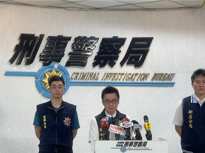 刑事局偵查第四大隊第一隊長陳漢仁說明案情。（林郁平攝）