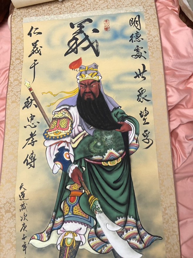 警方查扣到黑幫藏頭詩字畫等贓證物。（翻攝照片／林郁平台北傳真）