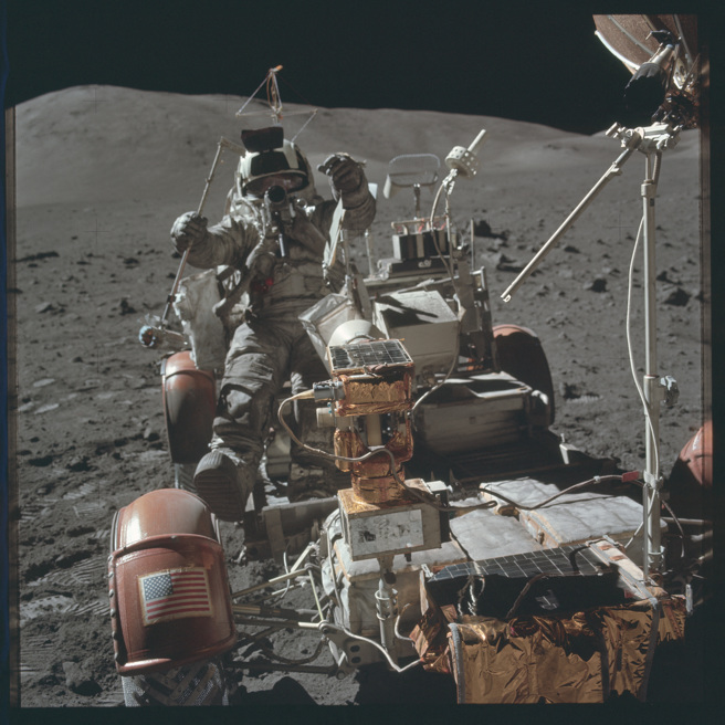 美國國家航空暨太空總署（NASA）今天在聲明中說，「阿波羅13號」登月任務事故救援功臣之一馬丁利（Thomas K. Mattingly）10月31日辭世，享壽87歲。圖非馬丁利（Thomas K. Mattingly）。(圖/ 路透社)