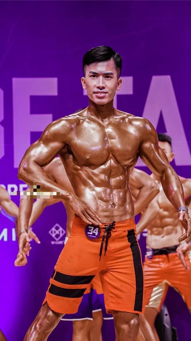 豐原警分局指出，外表斯文的警員張廷緯已婚，平日愛好健身，對身材的管控有嚴格要求，曾參加國內健美比賽，是豐原分局有名的「肌肉悍警」。（豐原警分局提供／張妍溱台中傳真）