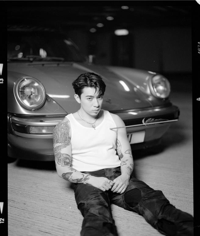 Tyson Yoshi日前推出新歌〈你不会一辈子的爱上我〉。（ 想不到音乐工作室）