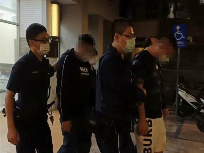 警方表示，事发点在彰化市中山路一段一处超商前，当时并无民眾报案，不过事后循线带回16名少年及2名成年男子。（翻摄脸书黑色豪门企业／吴建辉彰化传真）