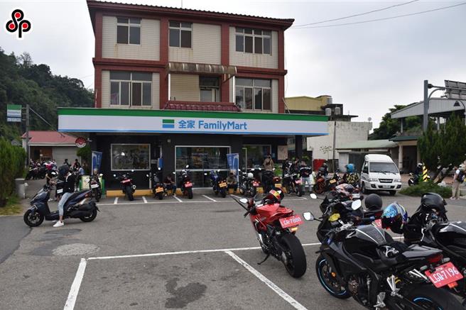 重机团体争取开放让重机可停在一般机车格。（本报资料照）