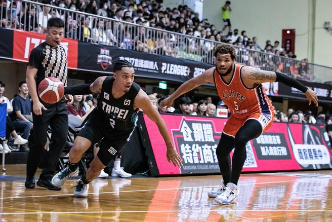 PLG新球季洋將改成四節8人次。(PLG提供)