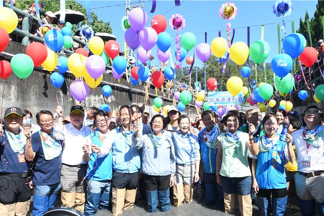 二水跑水節流傳百年、獨步天下，今年活動彰化縣政府擴大舉辦，結合交通部觀光署、參山國家風景區管理處、經濟部水利署、農業部農村發展及水土保持署，以及二水鄉公所等單位共同精心辦理一系列精彩活動。（吳建輝）