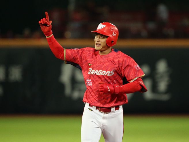乐天桃猿刘基鸿。（杜宜谙摄）
