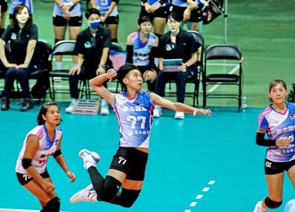 企排》大胆尝试练兵 台北鲸华照样3比1击退凯撒饭店连锁