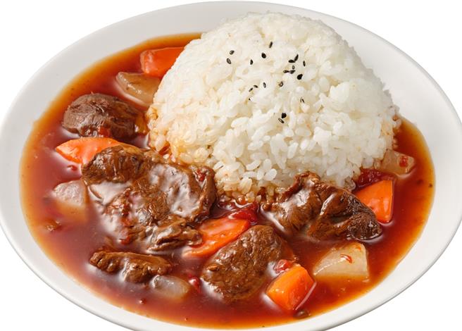 OKmart「红烧牛腩烩饭」，79元。（OKmart提供／朱世凯台北传真）