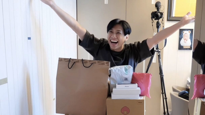 尼克分享爱情秘诀，想保持婚姻新鲜感，别忘了为对方付出。（图／翻摄自尼克脸书）