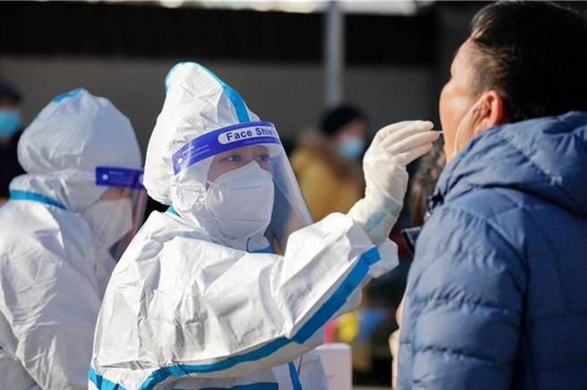 聚焦「大流行应对与挑战」议题，大陆国家卫健委官员表示，已建立60支公卫和医疗应急「国家队」。（示意图／新华社）