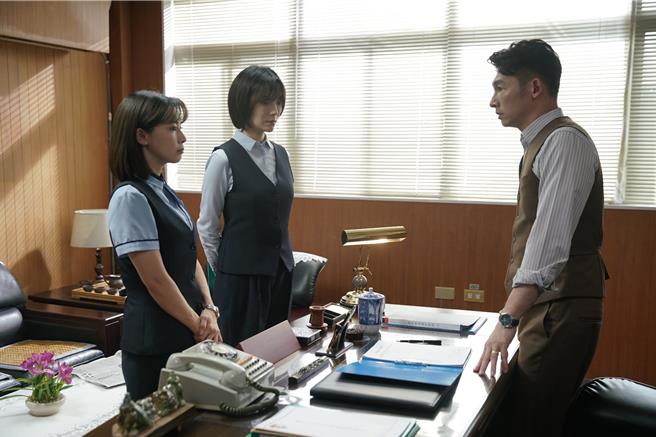 吳婉君在《開創者》飾演蔡淑臻助手。（中視提供）