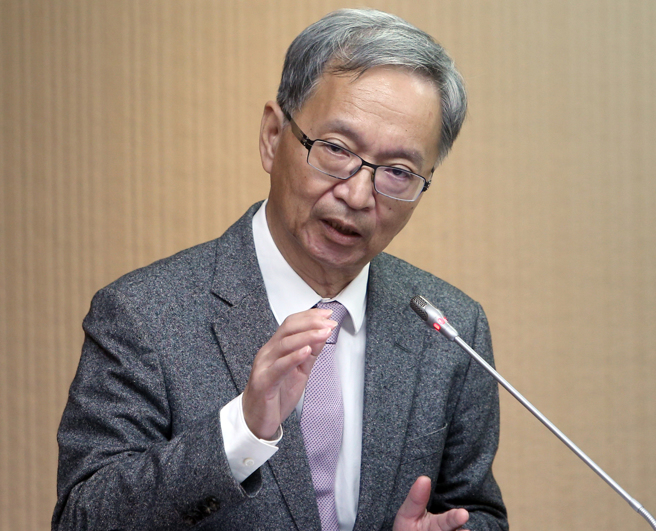 卫生福利部长薛瑞元（见图）6日出席立法院社会福利及卫生环境委员会备询。（赵双杰摄）