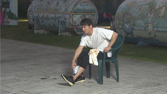 温升豪不慎受伤。（民视提供）