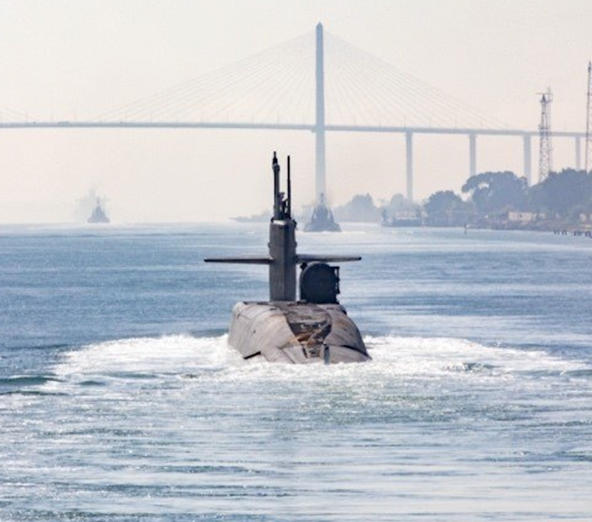 美國發出警告，表示一艘飛彈潛艦已經抵達中東。（圖／美軍中央司令部（US Central Command））