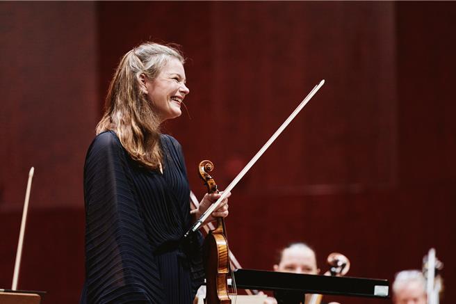 荷蘭小提琴家吉妮．楊森完成在台三場演出，觀眾討論度高。（讀者福田馨／李欣恬台北傳真）