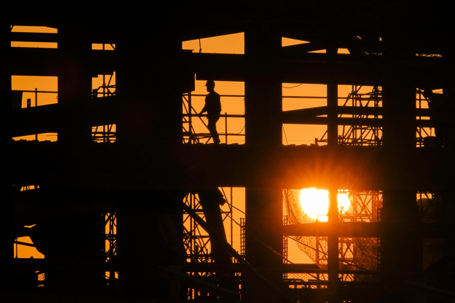 看房新手遇到代銷1舉動慌了。（示意圖／報系資料照）