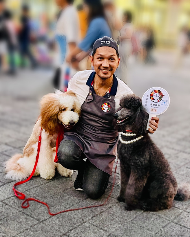 无敌软糖的老板Woody承继泰国妈妈的手艺，要让泰式料理在臺湾扎根。（图／无敌软糖提供）
