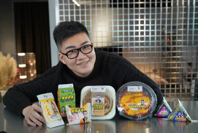 百万YouTube Joeman曾和超商合作推出联名商品，引发网路上热烈讨论。（图／翻摄自Joeman IG）