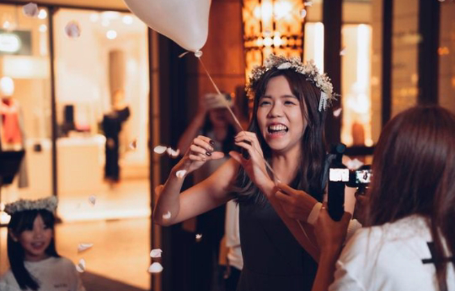 「欸你这周要干嘛」Ariel的公布结婚喜讯。(图/Ariel IG)