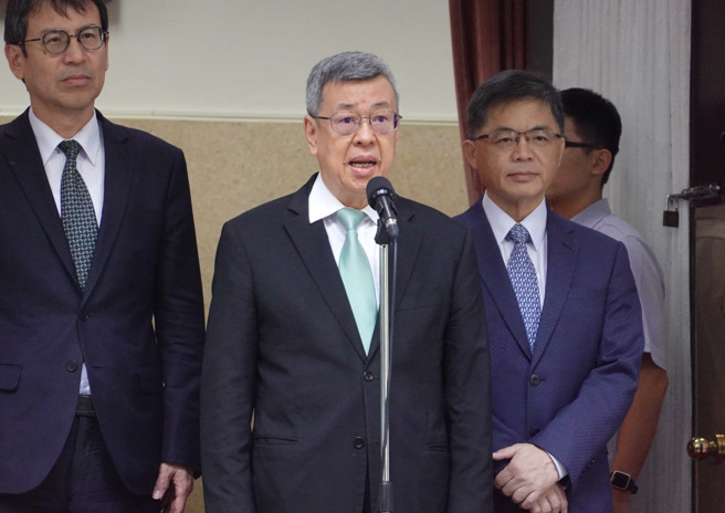 行政院长陈建仁7日前往立法院备询受访表示，这完全是莫须有的指控。（姚志平摄）