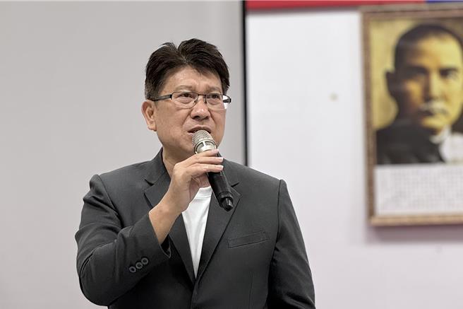 新竹縣國民黨立委林思銘對公務員離退創新高，擔憂國家體系運作出問題。（林思銘助理提供／羅浚濱新竹傳真）