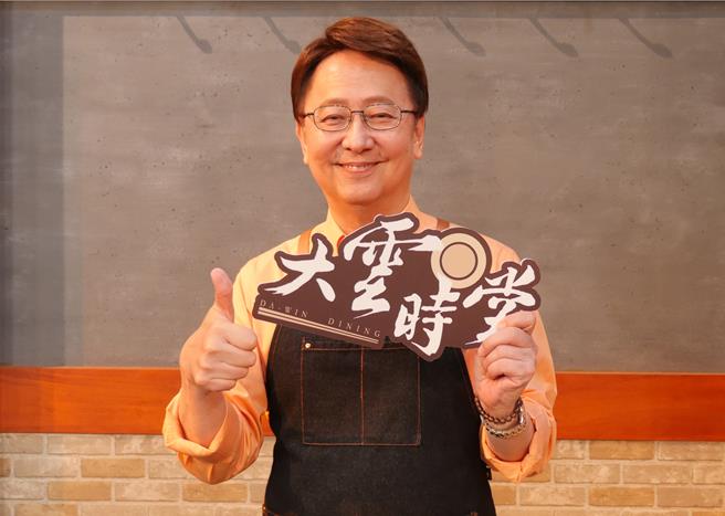 李四端拥有40年新闻资歷。（MOMOTV提供）