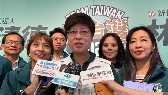 民進黨新竹市立委參選人林志潔7日表示，要抑制投機炒作，需要針對短線買賣和囤房來處理，大漲地價稅並無法改變所得稅。（王惠慧攝）